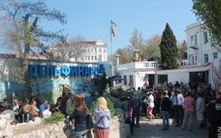 Одесские захватчики севастопольского дельфинария эвакуировались морем, опасаясь мести тех, кого они травили газом и заливали водой 