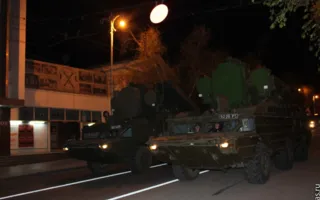 В Севастополе ночью репетировали прохождение военной техники