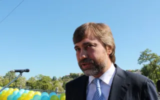 Янукович решил, что он в Севастополе открывает «первую очередь» моста в районе железнодорожного вокзала
