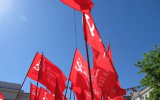 День Победы в Севастополе. Власти сделали все для ветеранов, но забыли о Знамени Победы