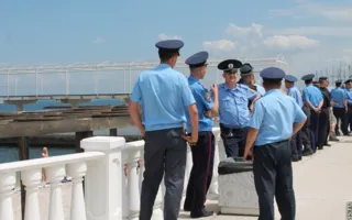 В Севастополе сход граждан в защиту парка Победы обернулся стычкой с «Беркутом»