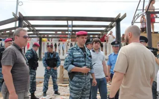 В Севастополе сход граждан в защиту парка Победы обернулся стычкой с «Беркутом»