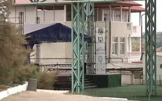 Прокуратура через суд требует от «Звездного берега» сноса двух домов и концертной площадки