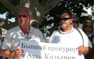 Жители дома по улице Молодых Строителей, которых вот-вот выселят, пытались рассказать о своей беде Яцубе