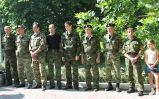 Жители дома по улице Молодых Строителей, которых вот-вот выселят, пытались рассказать о своей беде Яцубе