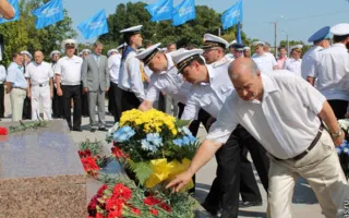 Севастопольцев с Днем Конституции поздравлял уже новый зам Яцубы