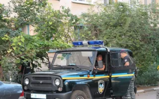 В Севастополе воскресный сход граждан на «Летчиках» закончился сносом забора 