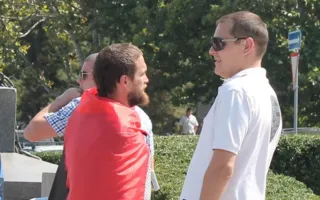 В Севастополе анархисты после зачистки военнослужащими ЧФ РФ провели пикет с требованием выделить им заброшенное здание