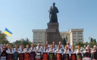 В Севастополе День Независимости отметили под флагами Партии регионов и ВО «Свобода»