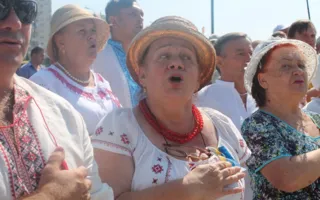 В Севастополе День Независимости отметили под флагами Партии регионов и ВО «Свобода»
