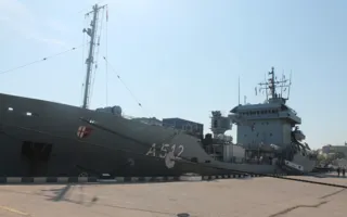 В Севастополе НАТОвский корабль брали на абордаж 