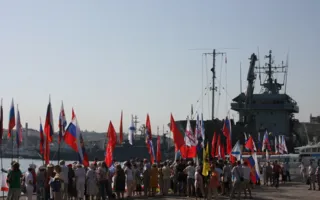 В Севастополе НАТОвский корабль брали на абордаж 