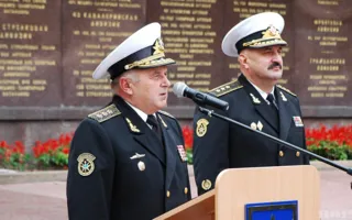 Курсанты Военно-морского лицея приняли торжественную присягу на площади Нахимова 