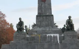 Севастопольские коммунисты не уберегли памятник Ленину