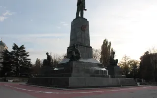 Севастопольские коммунисты не уберегли памятник Ленину