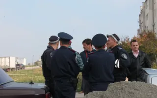 Жители Маринеско, 11, заблокировали стройплощадку палатками 