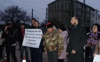 В Севастополе польскому генконсулу пригрозили коктейлем Молотова и потребовали «убрать свою ж...»