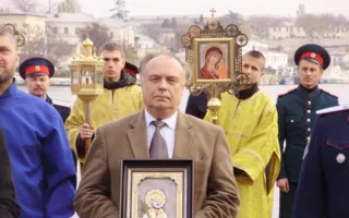 На 93-ю годовщину «исхода» потомки изгнанников получили в дар иконы