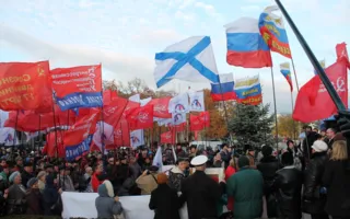 На «ЗаТаможенном» митинге в Севастополе взвод милиции охранял палатку ВО «Свободы»