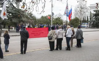 Два противоборствующих лагеря евроинтеграции устроили позиционные стояния в Севастополе