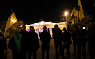  В Севастополе акции «Против беспредела «Беркута» перешли на протесты против Смольянинова и Новинского