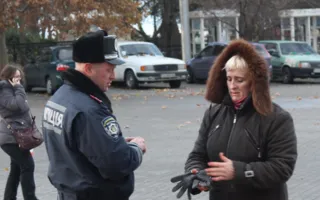 В Севастополе сторонников «Евромайдана» закидали яйцами и без драки не отпустили домой