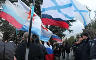 В Севастополе сторонников «Евромайдана» закидали яйцами и без драки не отпустили домой