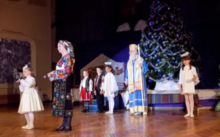 Севастопольцы отметили день святого Николая выставкой новогодних подарков в УКИЦ