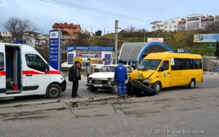 Авария на улице Пожарова: «Нива» не пропустила «маршрутку»