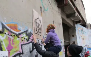 Сквоттеры поставили свой знак на зданиях, которые можно занять