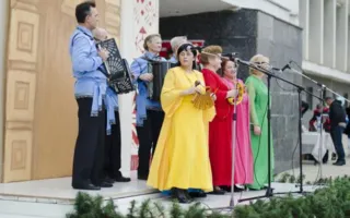 В Севастополе на площади перед УКИЦ весело отпраздновали Рождество