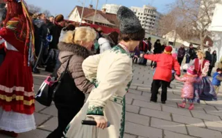 В Севастополе на площади перед УКИЦ весело отпраздновали Рождество