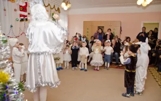 Благотворительная акция «Художники — детям» принесла свои плоды: у детишек был настоящий праздник