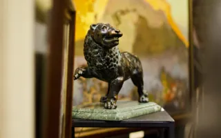 Картины как птицы. Выставка картин Игоря Шипилина и скульптур Константина Цихиева
