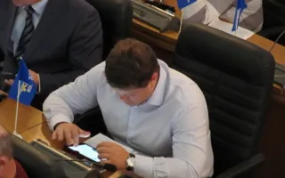 Как севастопольские депутаты городской бюджет 2014 года принимали…
