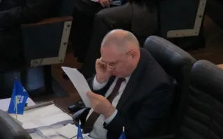 Как севастопольские депутаты городской бюджет 2014 года принимали…
