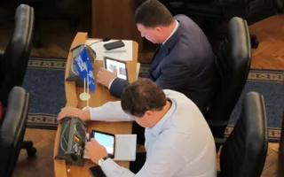 Как севастопольские депутаты городской бюджет 2014 года принимали…