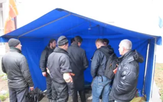 Палатка под СГГА ждёт встречи с «бандеровцами» уже сегодня