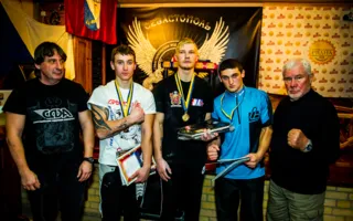В соревновании рукоборцев победил севастопольский «Титан»