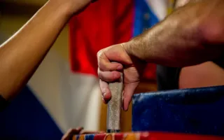 В соревновании рукоборцев победил севастопольский «Титан»