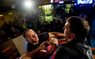 В соревновании рукоборцев победил севастопольский «Титан»