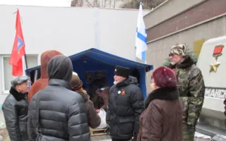 Народные ополченцы мороз перенесли стойко: бегали, отжимались и играли в шашки