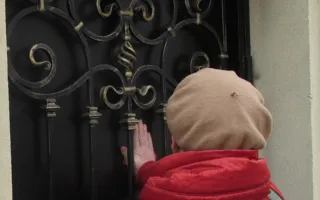 Милиция задержала Неганова на пикете у дома, где якобы проживает Яцуба