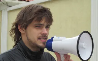 Милиция задержала Неганова на пикете у дома, где якобы проживает Яцуба