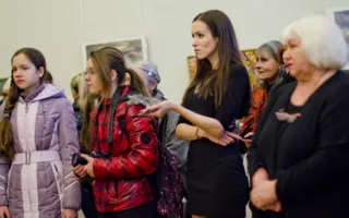 Выставка «Симфония чувств в красках Якова Басова» открылась в Севастопольском художественном музее