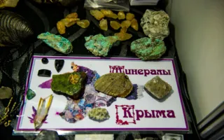 Уникальную экспозицию метеоритов севастопольцы смогли увидеть на выставке-ярмарке «Крым самоцветный»
