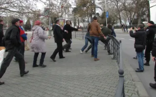 Активист «Евромайдана» Неганов был избит разъярёнными митингующими на площади Нахимова
