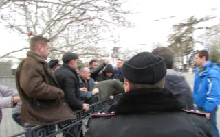 Активист «Евромайдана» Неганов был избит разъярёнными митингующими на площади Нахимова