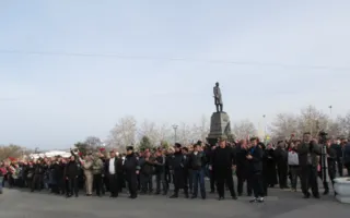 Сотни севастопольцев со слезами на глазах встречали вернувшихся из Киева сотрудников ППС