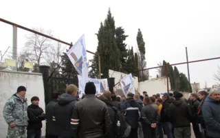 «Самооборонцы» решили не пускать в штаб нового командующего ВМСУ
